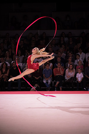Spectacle